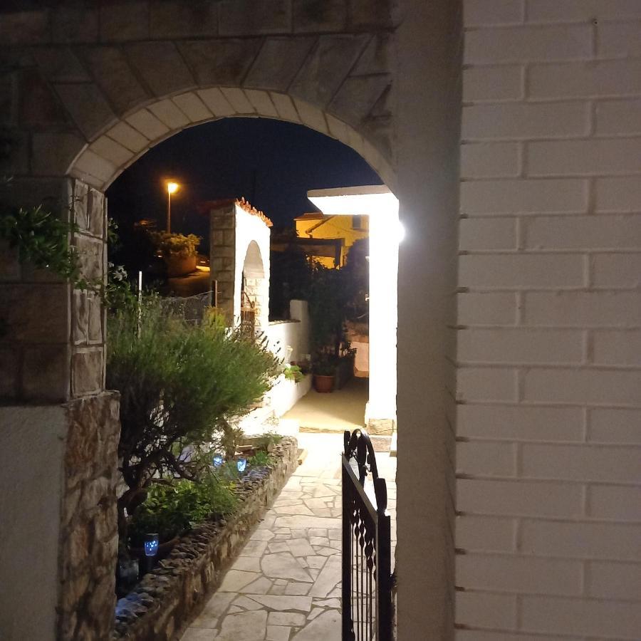 Kuca Za Odmor Skalina - Sea View Villa Splitska Eksteriør bilde