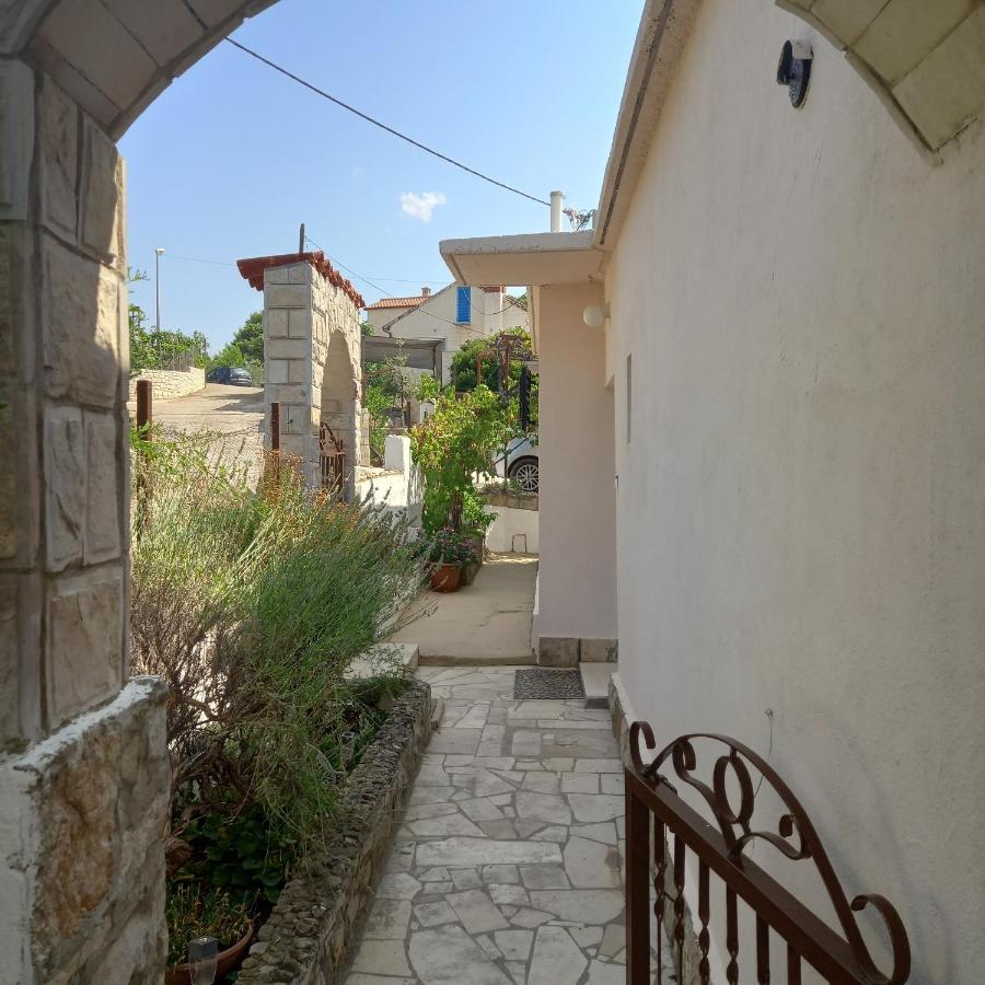 Kuca Za Odmor Skalina - Sea View Villa Splitska Eksteriør bilde