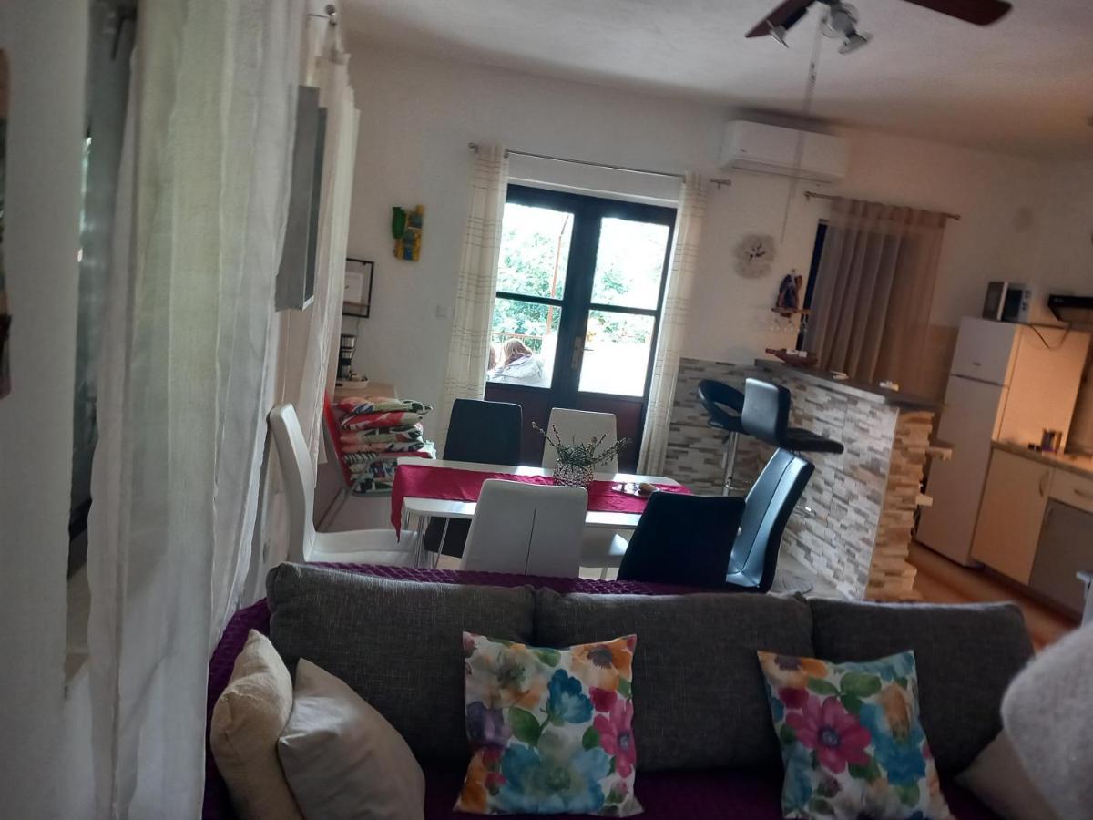 Kuca Za Odmor Skalina - Sea View Villa Splitska Eksteriør bilde